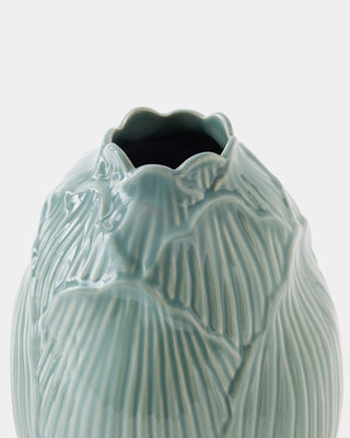 Cabbage Short Vase, corner detail